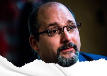 Okirat-hamisítás, 300 ezres tartozás, dohányzás a lakásban – Csárdi lakásügye